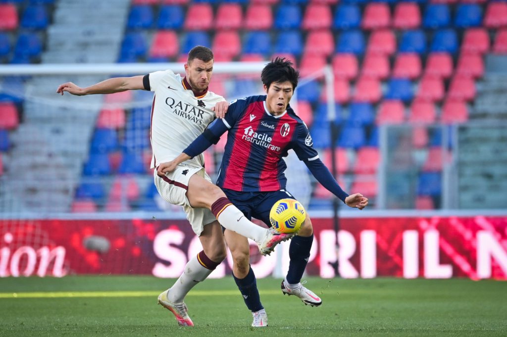 Bologna vs Roma - Dzeko Tomiyasu