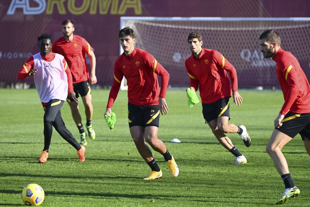 kumbulla AS Roma, sessione di allenamento a Trigoria