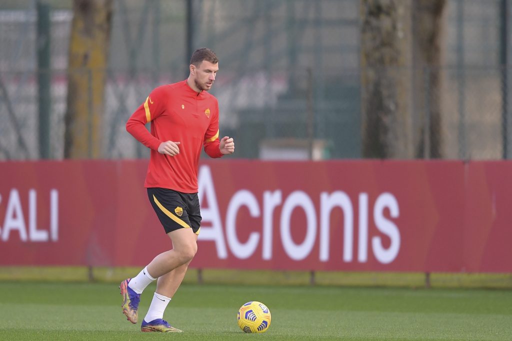 dzeko L'AS Roma in allenamento a TrigoriaL'AS Roma in allenamento a Trigoria