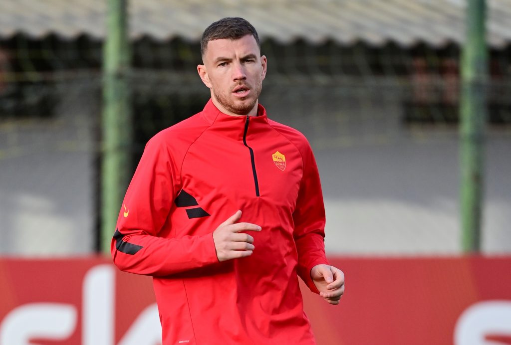 Dzeko AS Roma, primo allenamento del 2021 a Trigoria