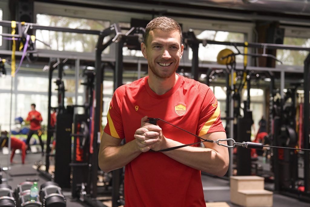 Dzeko L'AS Roma in allenamento a TrigoriaL'AS Roma in allenamento a Trigoria