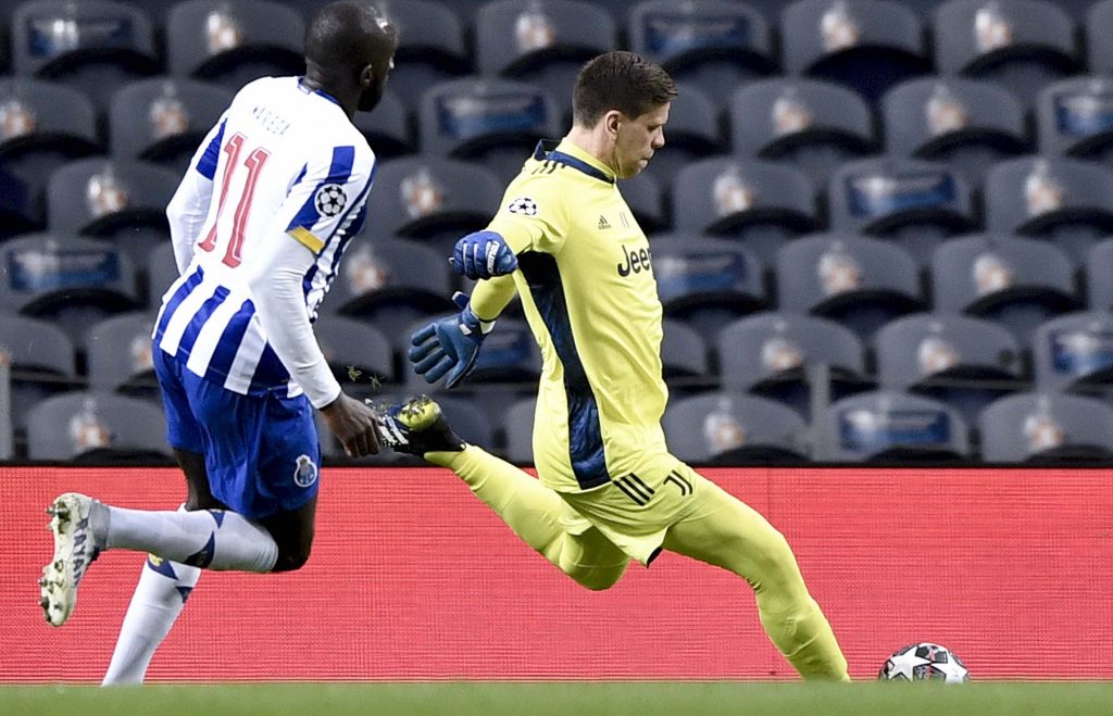 szczesny FC Porto v Juventus  - UEFA Champions League Round Of 16 Leg One