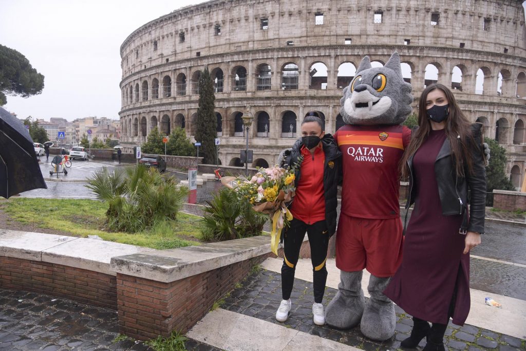 Amami e Basta Colosseo Roma Serturini Amra Dzeko