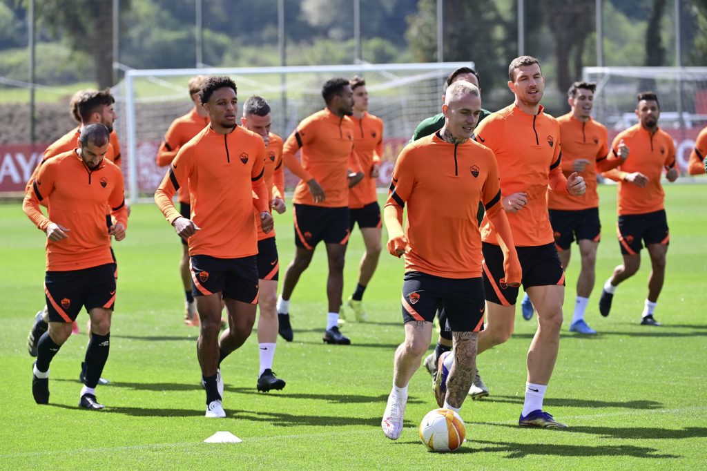 Reynolds Kardsdorp Dzeko Europa League, sessione di allenamento della AS Roma a Trigoria