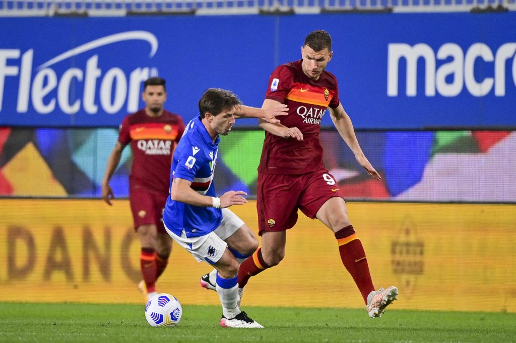 Dzeko Augello Sampdoria vs Roma - Serie A TIM 2020/2021