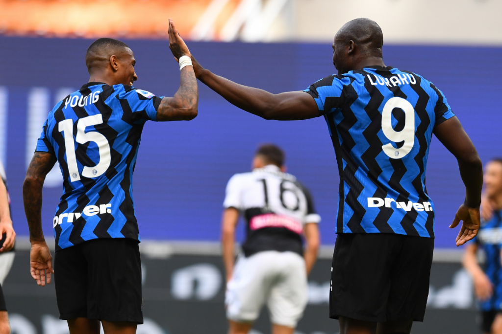 inter ashley young lukaku