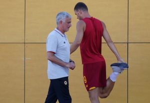 Mourinho Dzeko FC Porto v AS Roma - Pre-Season Friendly