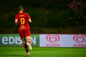dzeko FC Porto v AS Roma - Pre-Season Friendly