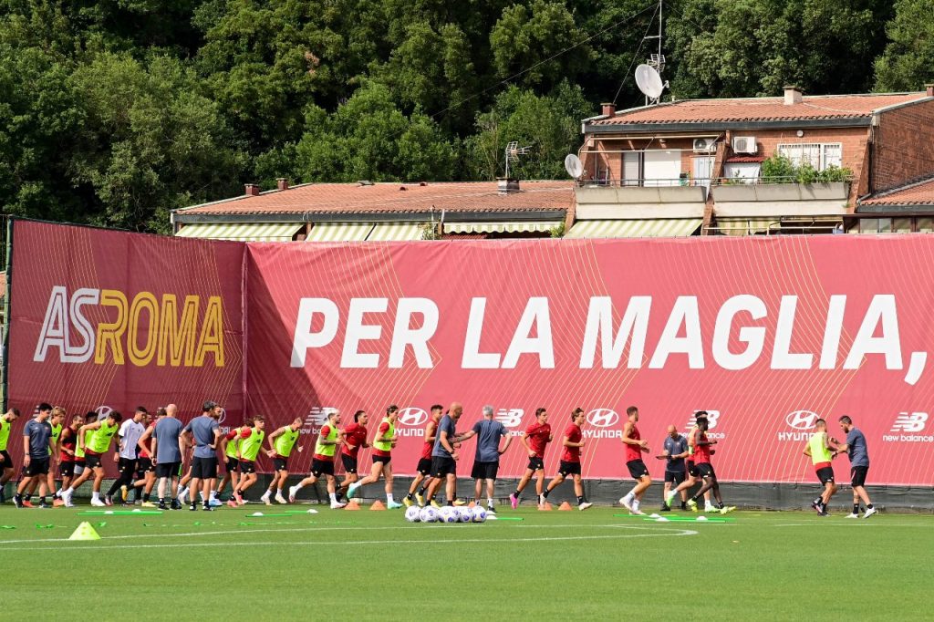 allenamento trigoria roma per la maglia