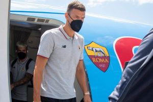 dzeko AS Roma Travel To Portugal