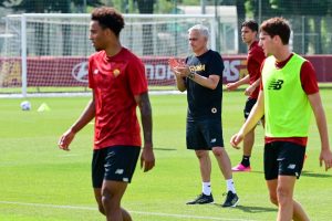 mourinho AS Roma Training Session