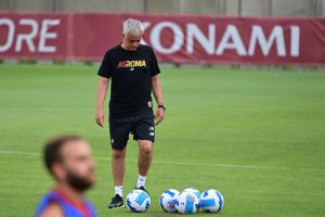 AS Roma Training Session mourinho