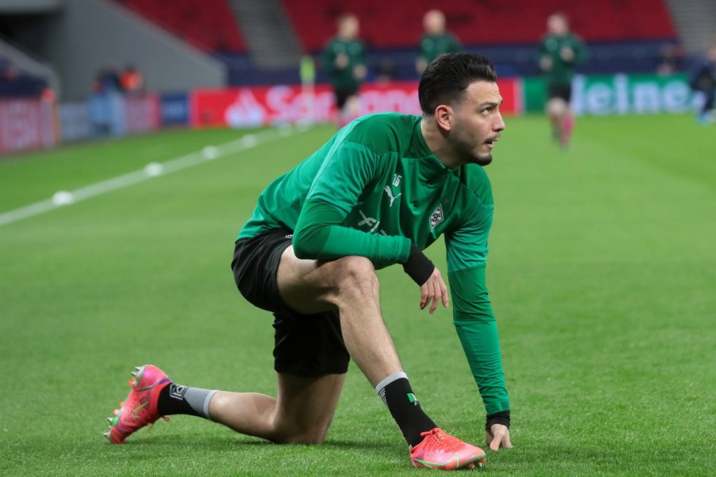 bensebaini roma borussia