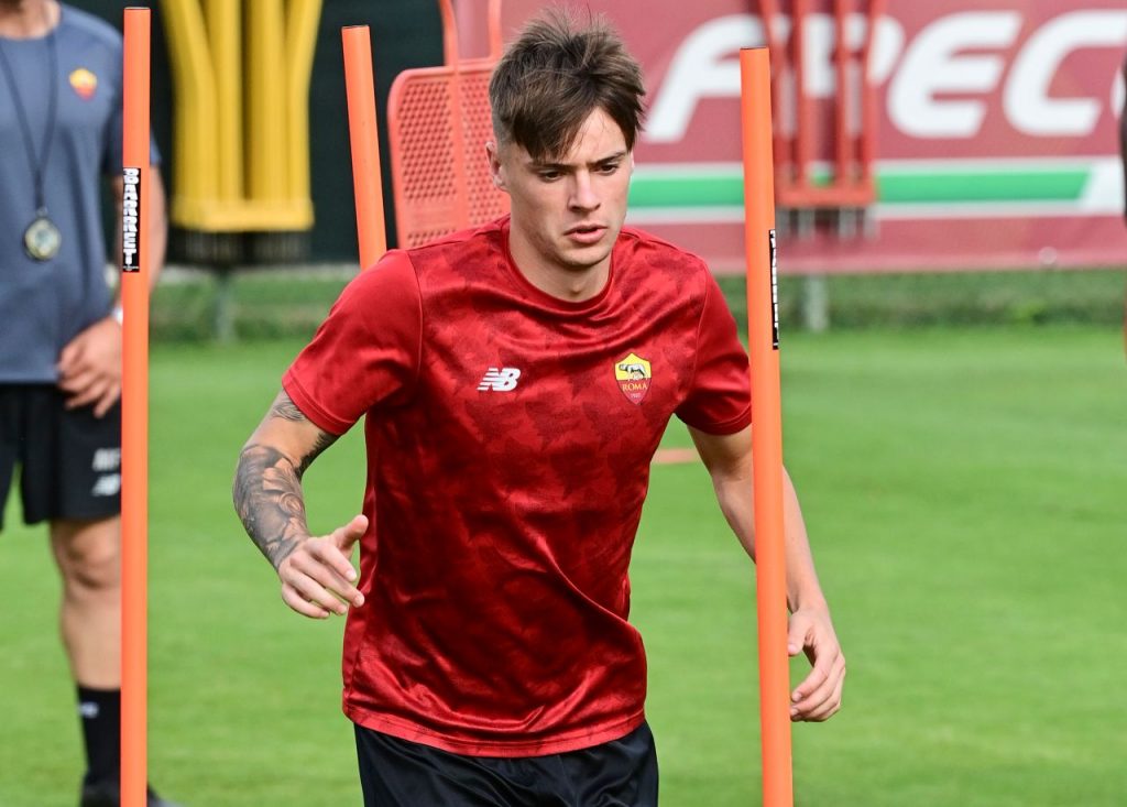 allenamento roma trigoria zalewski