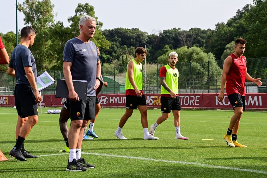 allenamento roma mourinho trigoria el shaarawy