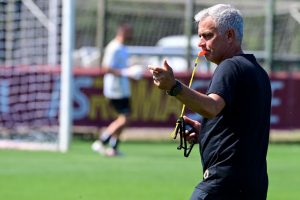 AS Roma Training Session mourinho