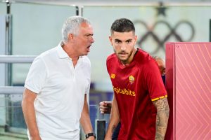mourinho pellegrini AS Roma v ACF Fiorentina - Serie A