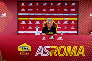 AS Roma Press Conferenza mourinho