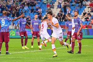 gol shomurodov  Trabzonspor v AS Roma - UEFA Conference League: Play-Offs Leg One