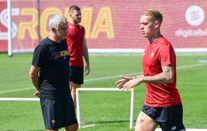 AS Roma Training Session Mourinho e Karsdorp