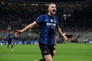 dzeko FC Internazionale v Juventus - Serie A