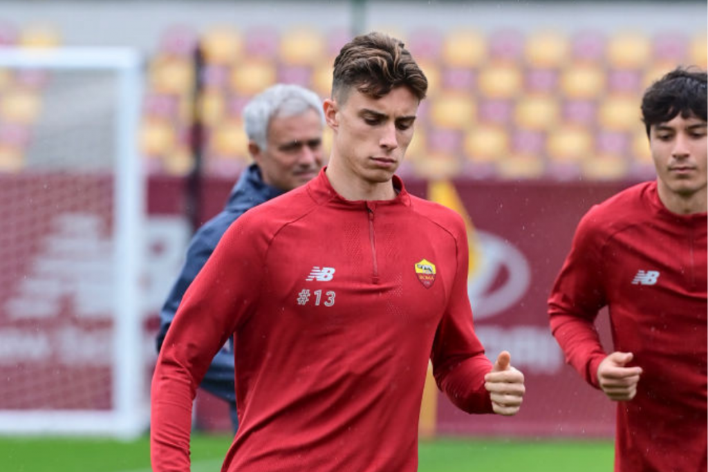 calafiori AS Roma training session