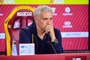 mourinho conferenza AS Roma Training Session &amp; Press Confrence
