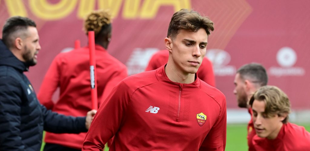 Calafiori AS Roma Training Session