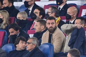 de Rossi Totti AS Roma v Hellas Verona FC - Serie A