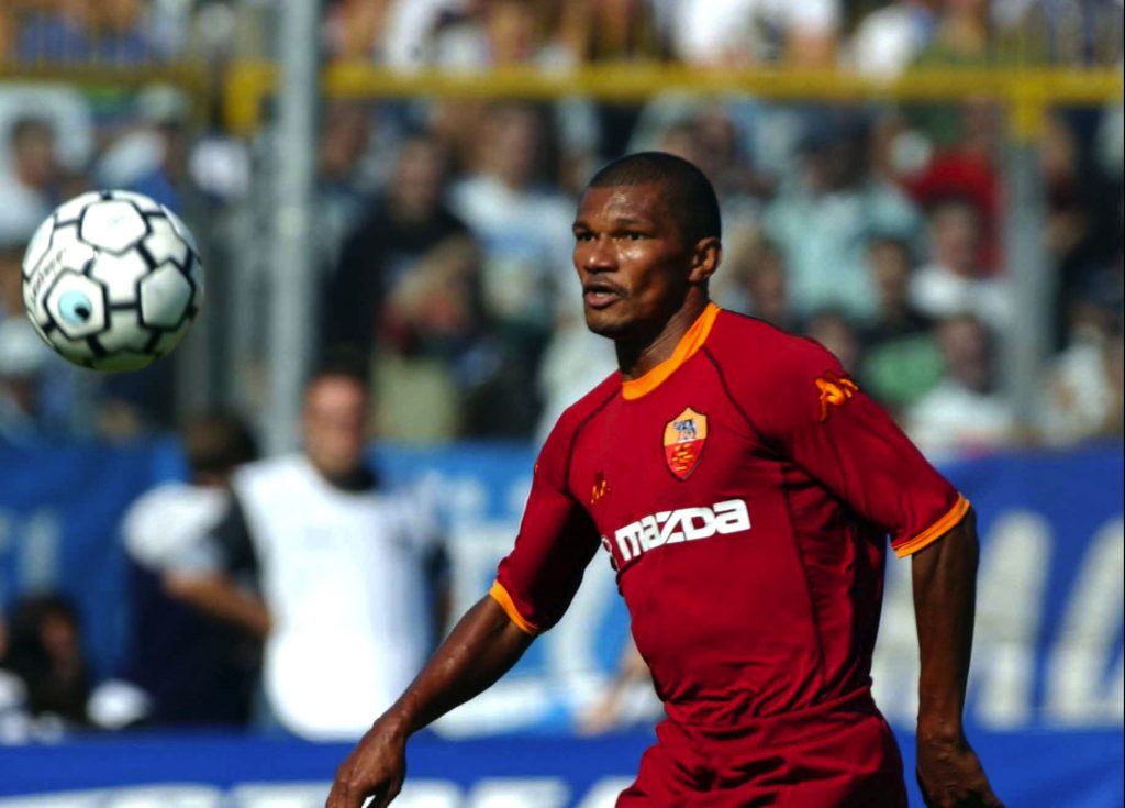 Francisco Lima of Roma in action