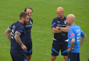 De Rossi Italy Training Session &amp; Press Conference