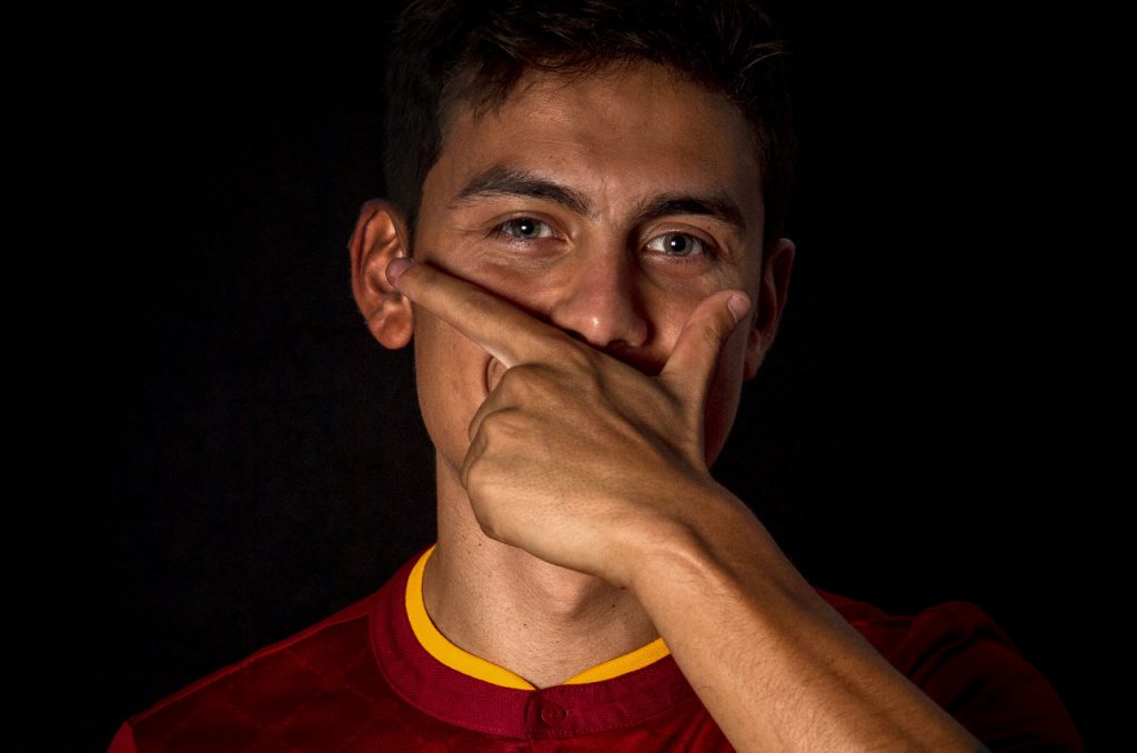dybala roma maglia shooting(11)