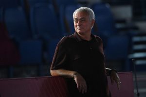 Mourinho FBL-ITA-SERIEA-AS ROMA-MONZA