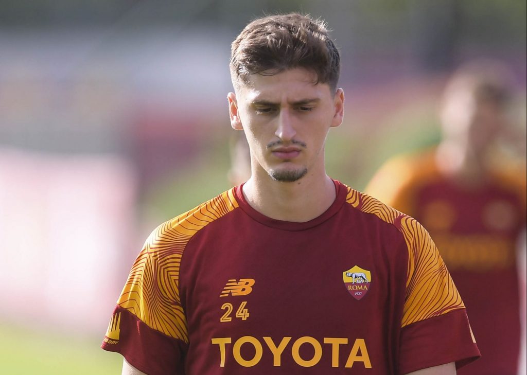 AS Roma Training Session kumbulla