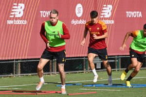 AS Roma Training Session karsdorp