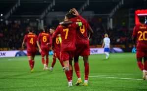Tammy Abraham Lorenzo Pellegrini HJK Helsinki v AS Roma: Group C - UEFA Europa League