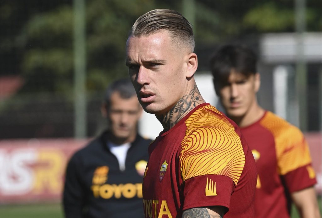 AS Roma Training Session karsdorp