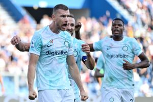 Dzeko US Sassuolo v FC Internazionale - Serie A