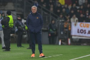 Jose Mourinho  HJK Helsinki v AS Roma: Group C - UEFA Europa League