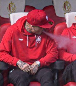 Nainggolan fuma