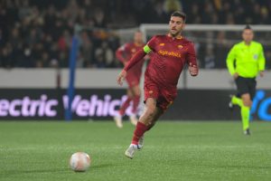 Lorenzo Pellegrini  HJK Helsinki v AS Roma: Group C - UEFA Europa League