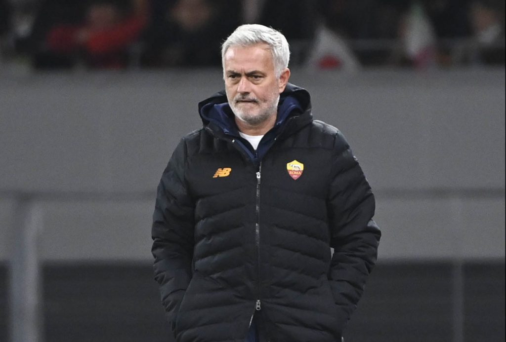 mourinho Yokohama F.Marinos - AS Roma