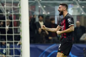 Giroud AC Milan v FC Salzburg: Group E - UEFA Champions League