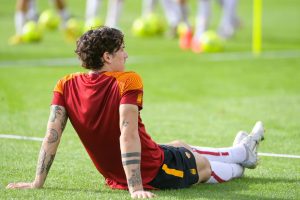 Zaniolo AS Roma Training Session