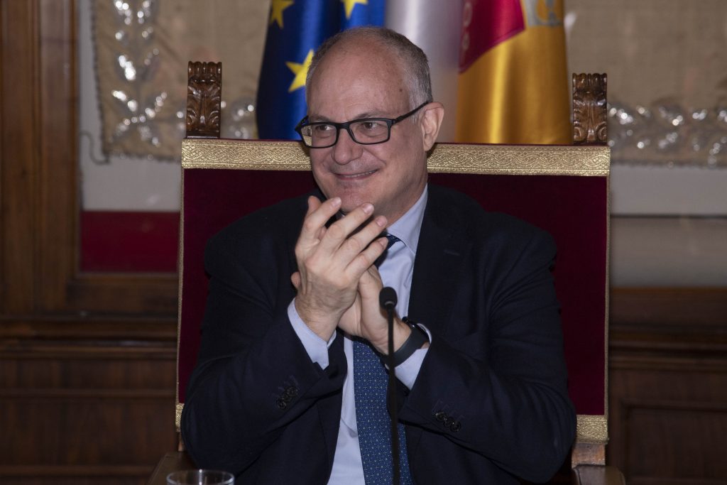 Mayor Of Rome Roberto Gualtieri Meets AS Roma Women
