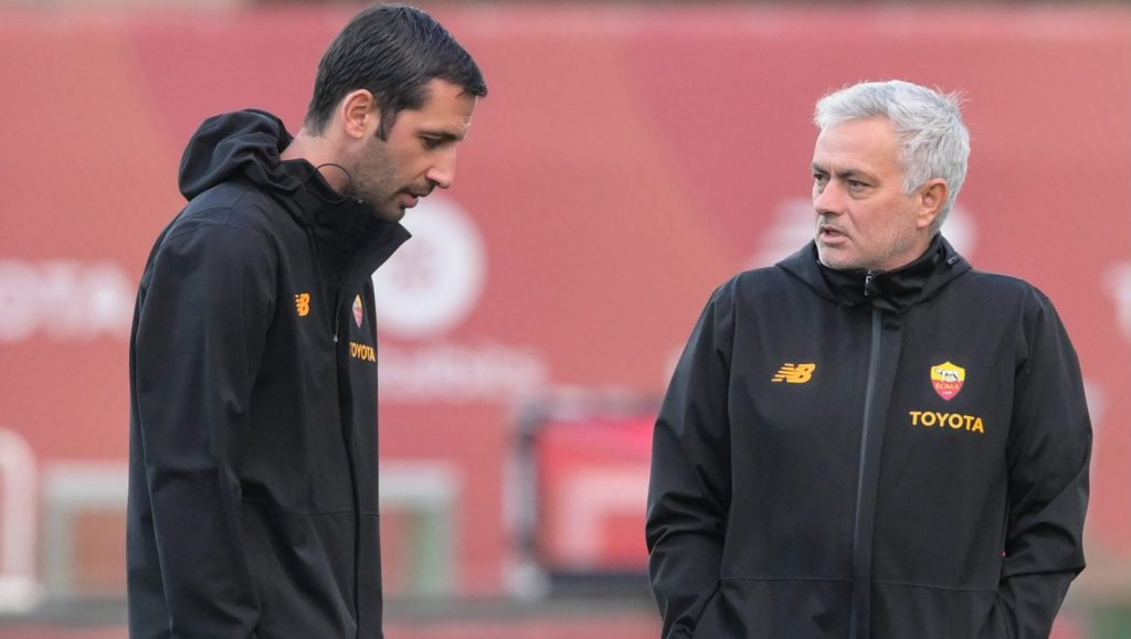 mourinho foti AS Roma Training Session