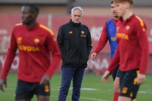 AS Roma Training Session mourinho