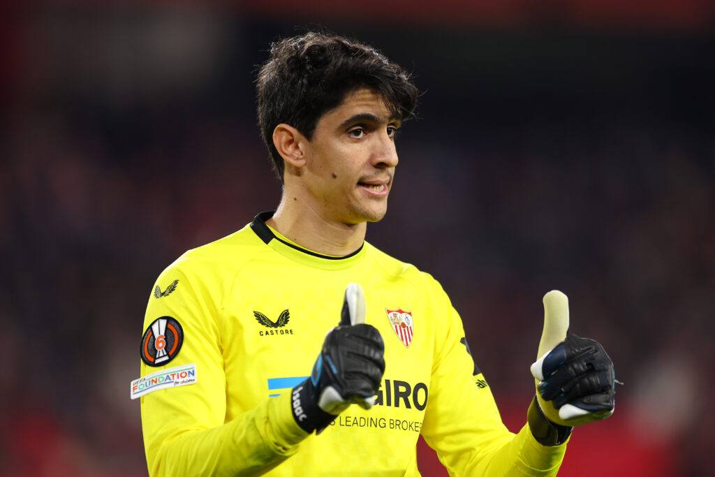 bounou Sevilla FC v PSV Eindhoven: Knockout Round Play-Off Leg One - UEFA Europa League