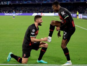 giroud leao SSC Napoli v AC Milan: Quarterfinal Second Leg - UEFA Champions League