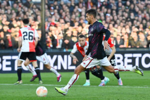 Pellegrini rigore Feyenoord v AS Roma: Quarterfinal First Leg - UEFA Europa League